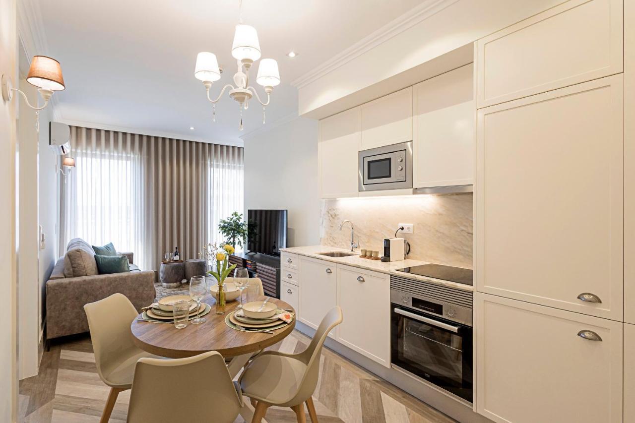 19 Nineteen Suites - Espinho إسبِنو المظهر الخارجي الصورة