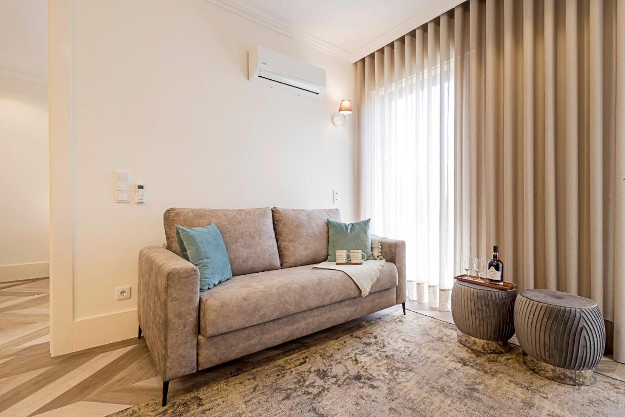 19 Nineteen Suites - Espinho إسبِنو المظهر الخارجي الصورة