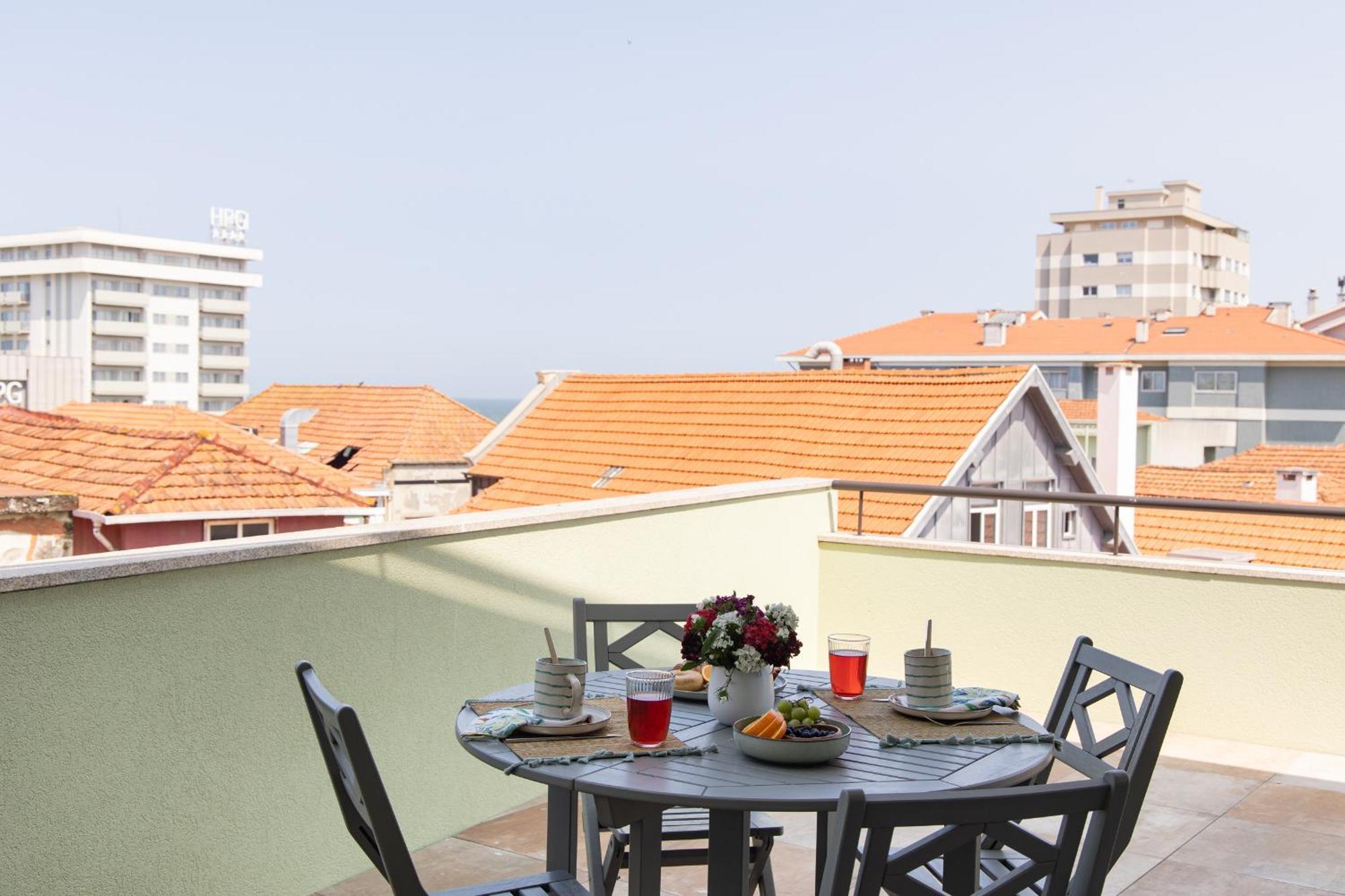 19 Nineteen Suites - Espinho إسبِنو الغرفة الصورة