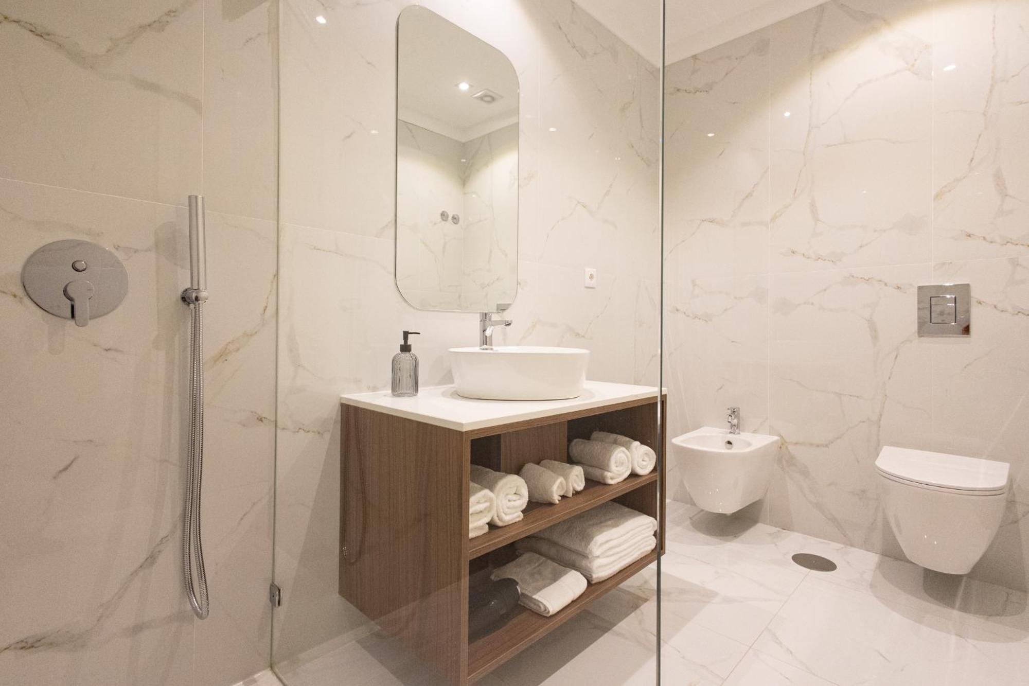 19 Nineteen Suites - Espinho إسبِنو الغرفة الصورة